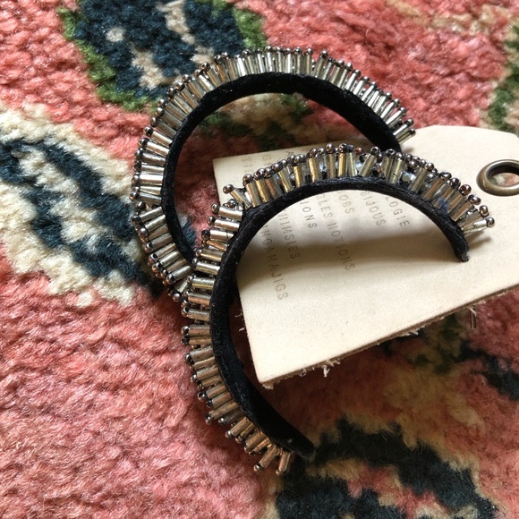 Anthropologie beaded hoop earrings - Picture 3 of 6